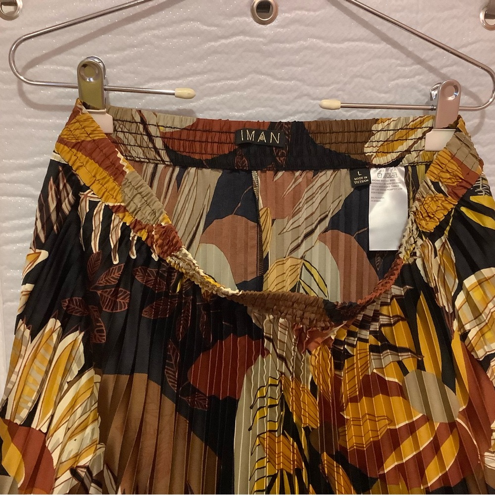 IMAN Multicolor Pleated Skirt